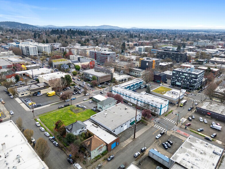 More Photos Of 120 NE 9th Ave, Portland Warehouse For Lease