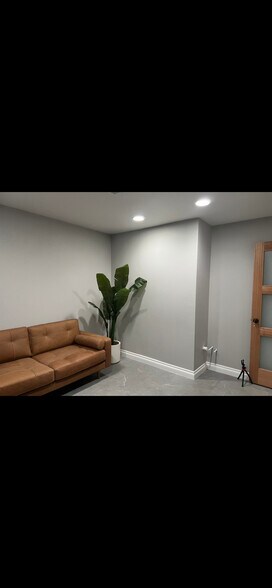 More Photos Of 1913 E 17th St, Santa Ana Office For Sale