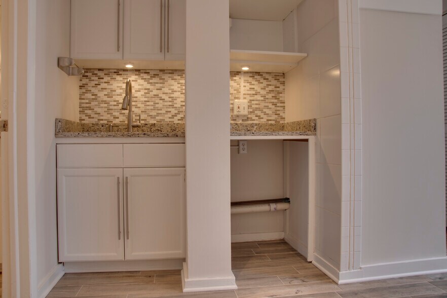 More Photos Of 1821 18th St NW, Washington Storefront Retail Office For Lease