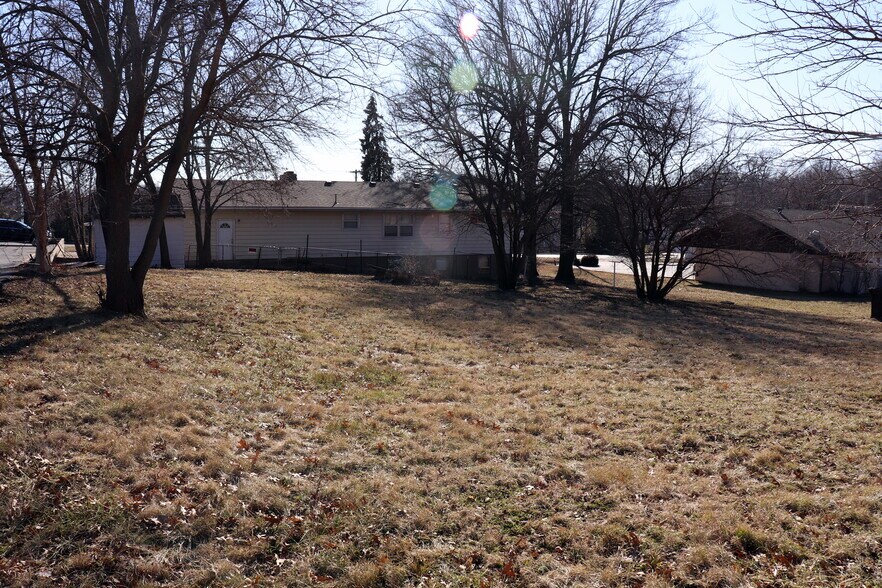 More Photos Of 12816 E 47th St S, Independence General Retail For Sale