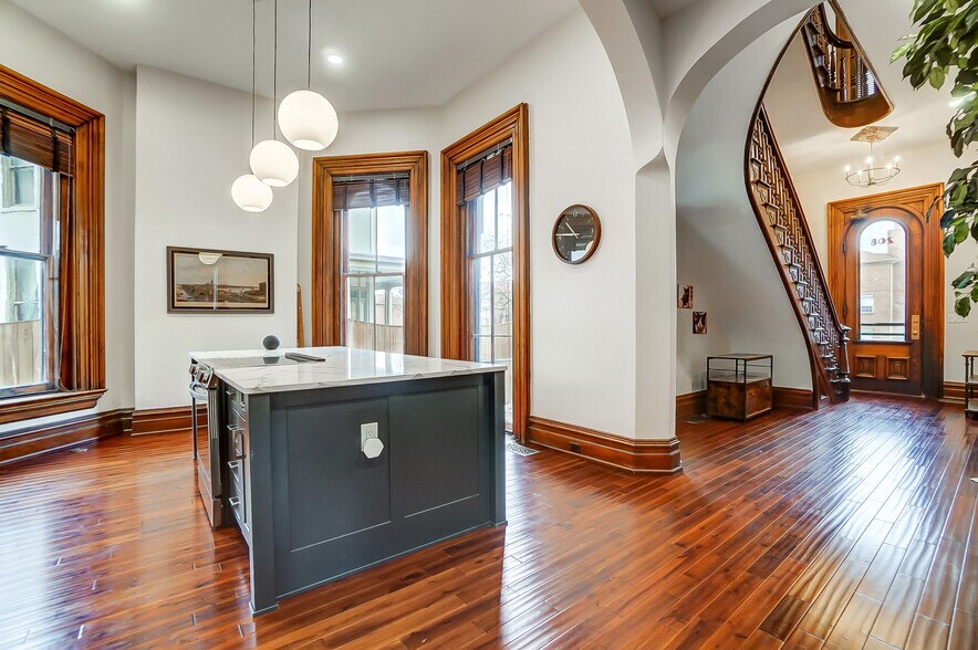 More Photos Of 208 W Monument Ave, Dayton Office Residential For Sale