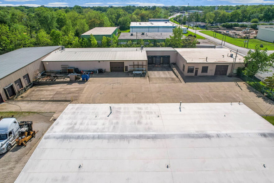More Photos Of 2591 Harrison Rd, Columbus Warehouse For Sale