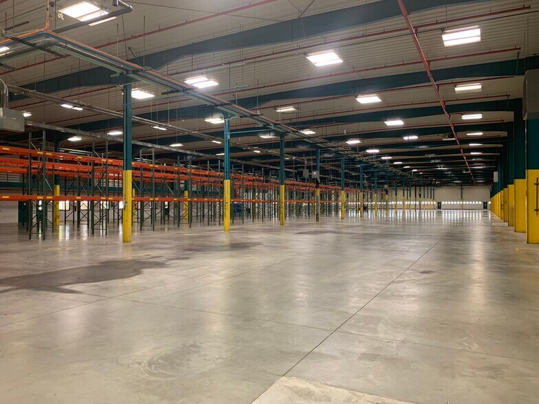 More Photos Of 11700 S 48th Ave, Allendale Distribution For Sale