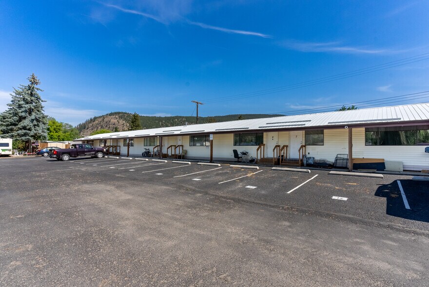 More Photos Of 1801 Chapman St, Merritt Apartments For Sale