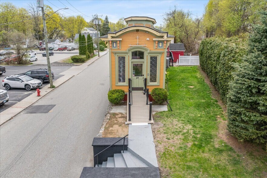 More Photos Of 21 Furnace St, Danielson Storefront For Sale