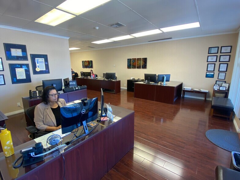 More Photos Of 620-648 S Barranca Ave, Covina Office For Lease