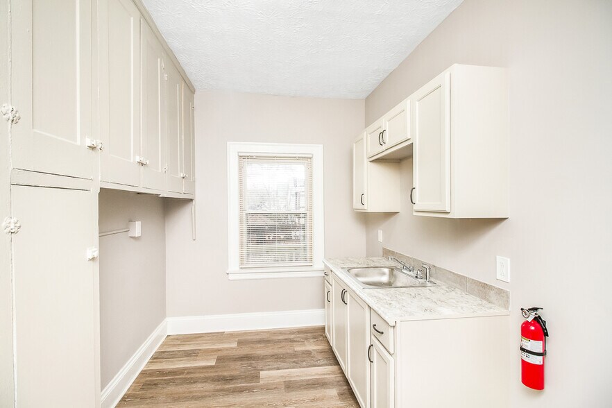 More Photos Of 3498 Bosworth Rd, Cleveland Apartments For Sale