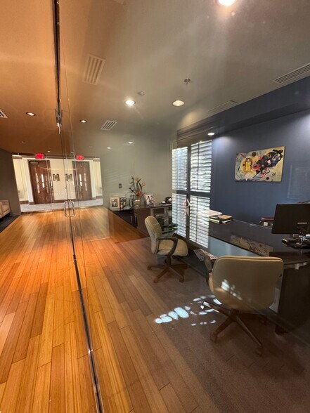 More Photos Of 3085 Fountainside Dr, Germantown Medical For Sale