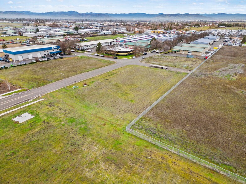 More Photos Of 4702 Industry Dr, Central Point Land For Sale