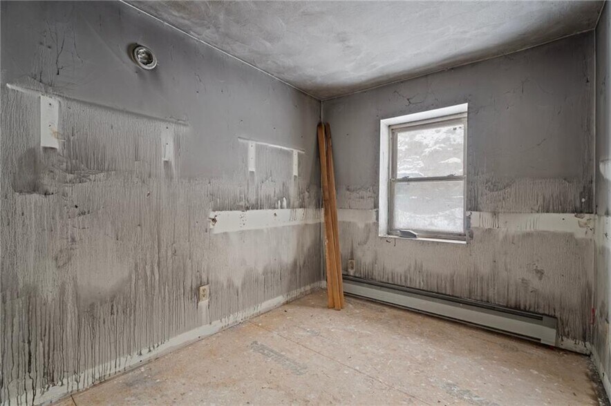 More Photos Of 1016 State Route 13, Cortland Flex For Sale