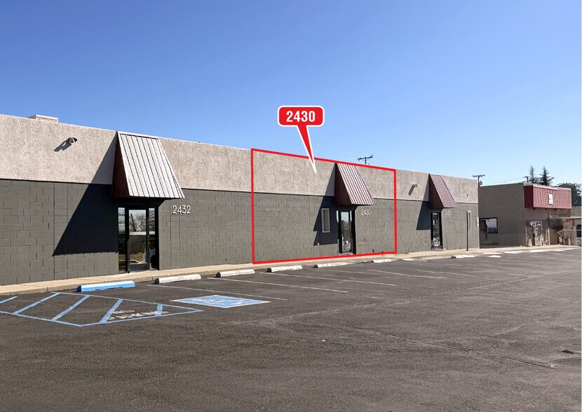 More Photos Of 2428-2432 Washington St NE, Albuquerque Warehouse For Lease