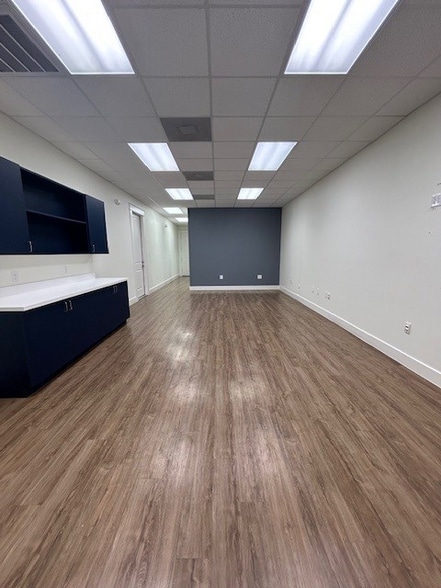 More Photos Of 6 S 1st St, Temple Office For Sale