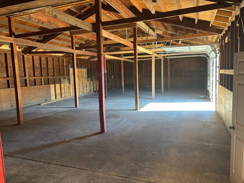 More Photos Of 3310 Fields St, Farmville Warehouse For Sale