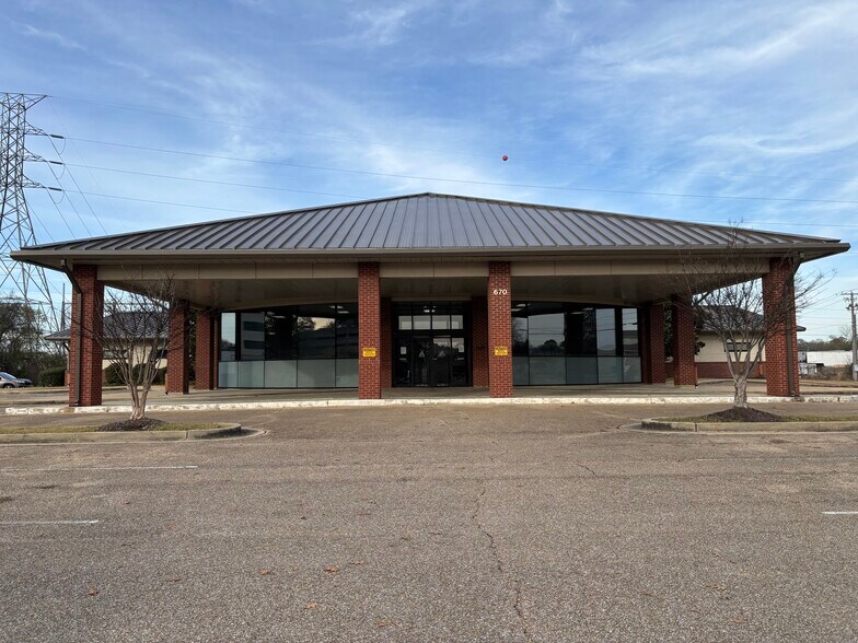 More Photos Of 670 Crossover Rd, Tupelo Medical For Lease