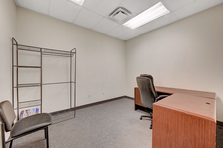 More Photos Of 3908 Civic Center Dr, North Las Vegas Distribution For Lease