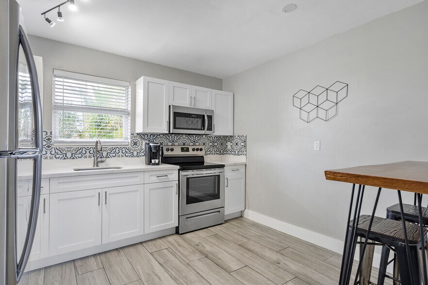 More Photos Of 50 SE 12th St, Fort Lauderdale Apartments For Sale