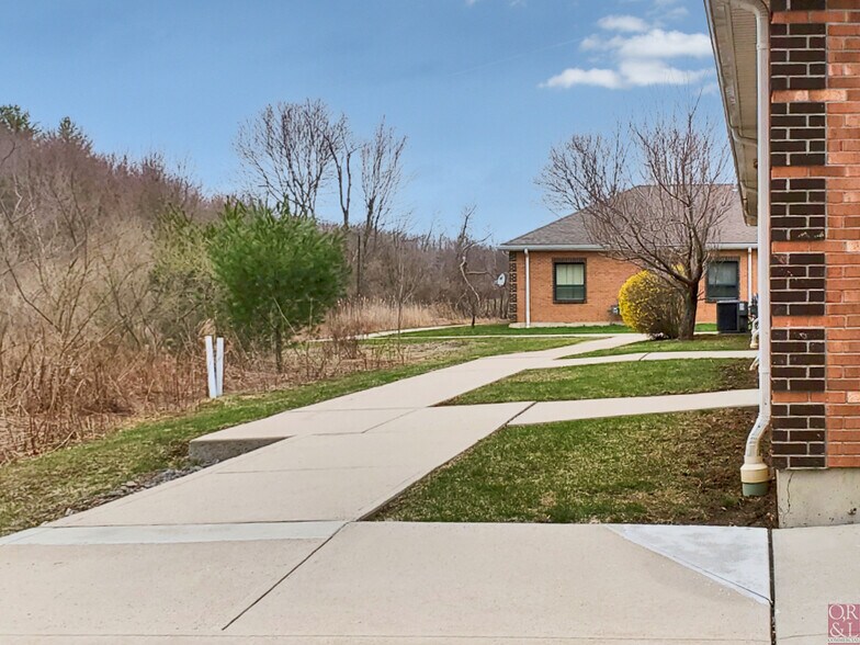 More Photos Of 625 Clark Ave, Bristol Medical For Lease