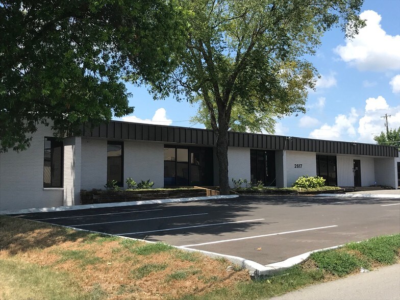 More Photos Of 2617 Grandview Ave, Nashville Office For Lease