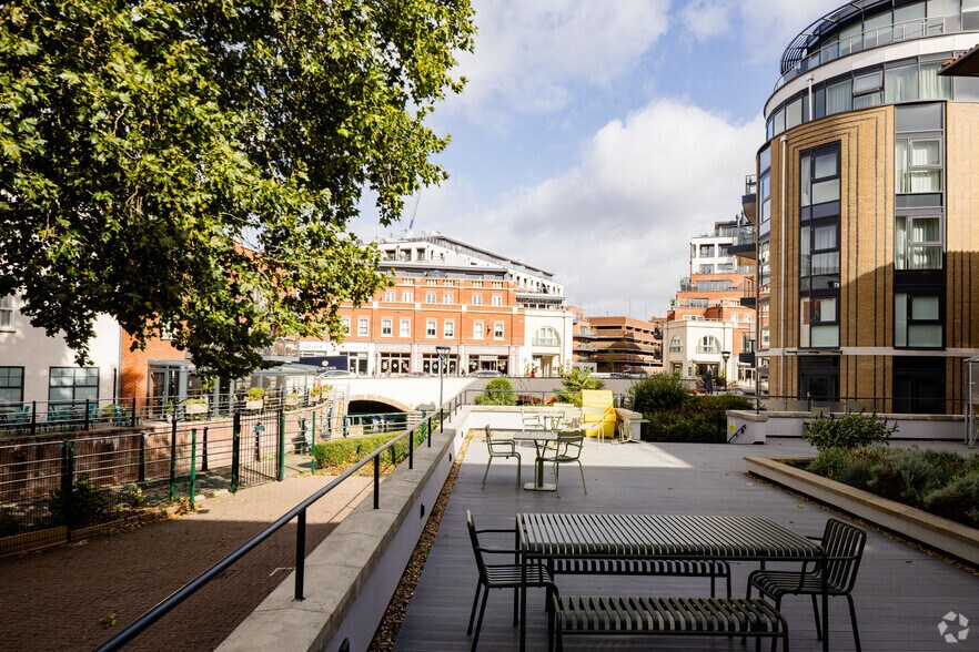 More Photos Of Bridge Ave, Maidenhead Coworking Space