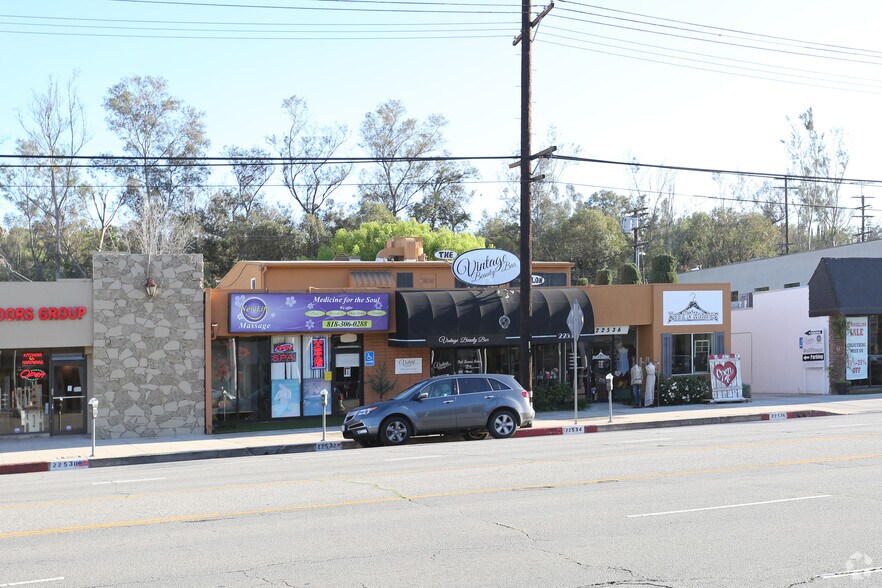 More Photos Of 22532-22536 Ventura Blvd, Woodland Hills Storefront For Lease