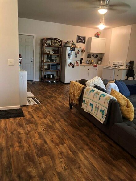 More Photos Of 380 Jumbo Rd, Melbourne Multifamily For Sale