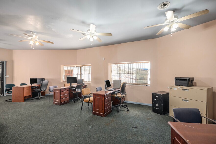 More Photos Of 8300 Livernois Ave, Detroit Storefront Retail Office For Sale