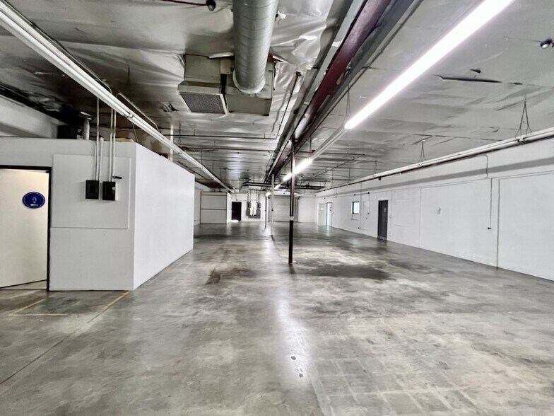 More Photos Of 144 E Santa Clara St, Arcadia Warehouse For Lease