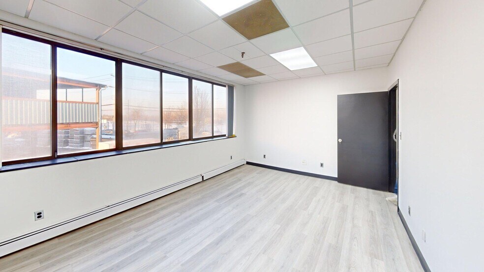 More Photos Of 13007 26th Ave, Flushing Office For Lease