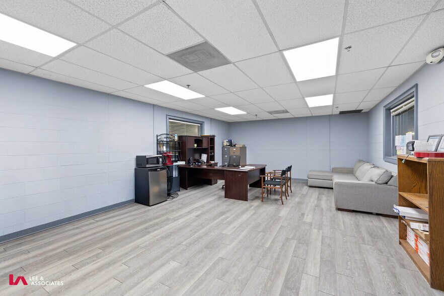 More Photos Of 4151 Industrial Park Dr, Norcross Warehouse For Lease