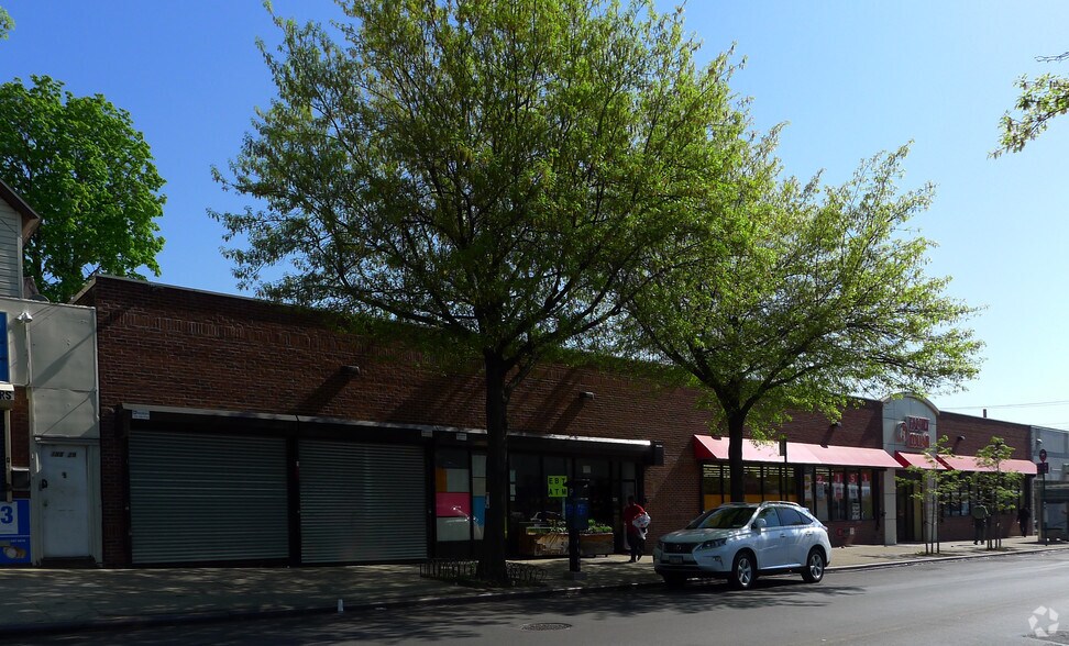 Primary Photo Of 18821 Linden Blvd, Jamaica General Retail For Lease