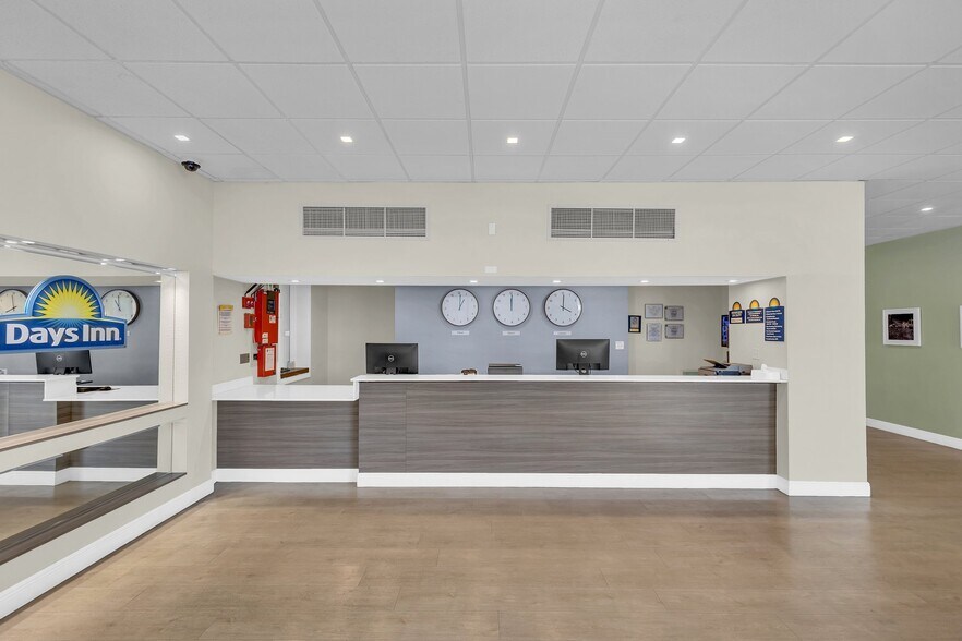 More Photos Of 3755 Cheney Hwy, Titusville Hotel For Sale