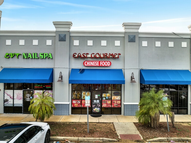 More Photos Of 8010 W Colonial Dr, Orlando Freestanding For Sale