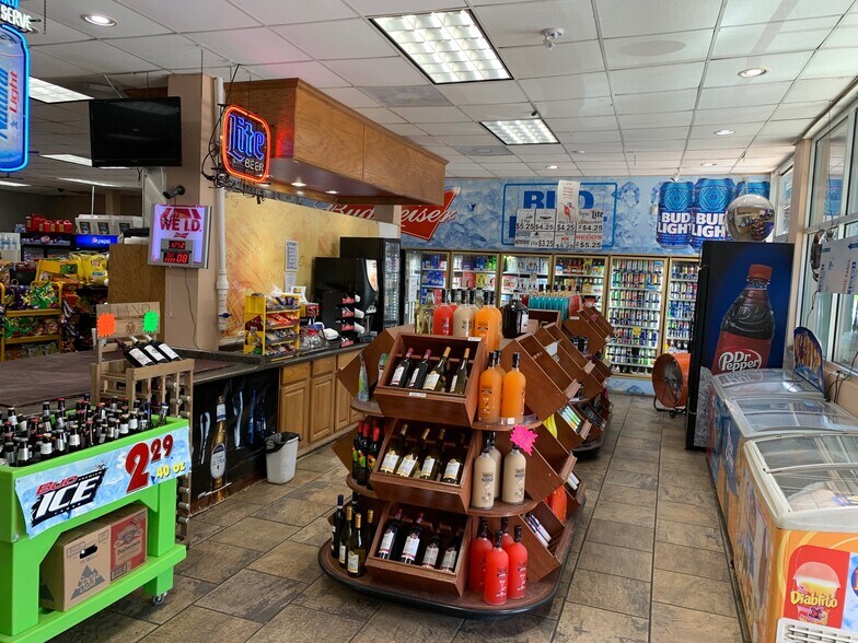 More Photos Of 12666 State Highway 31 W, Tyler Storefront For Sale