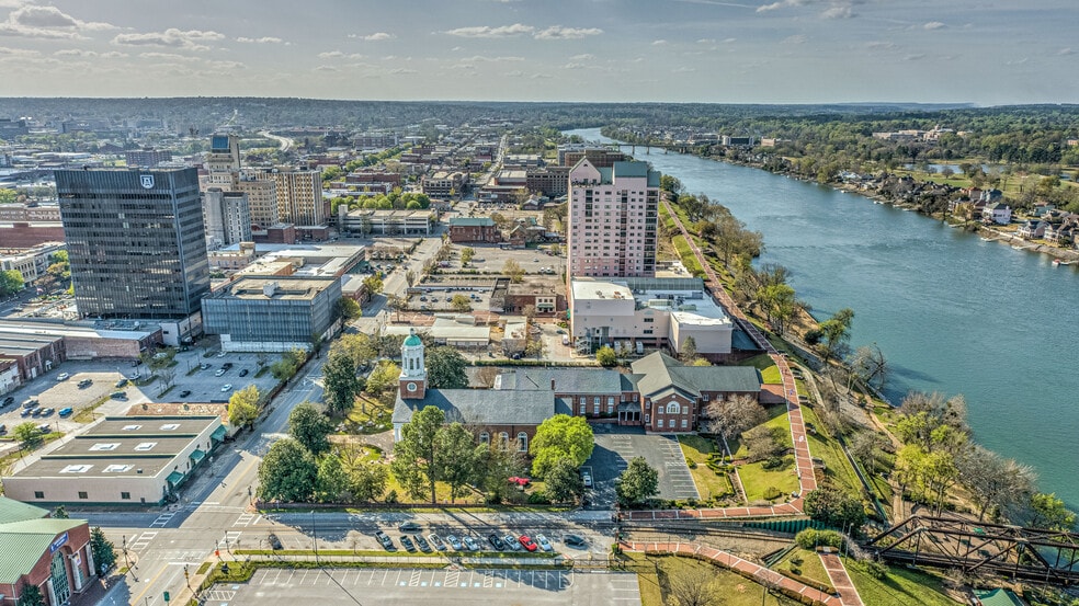 More Photos Of 15 7th St, Augusta Restaurant For Sale
