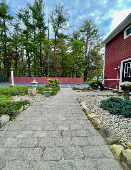 More Photos Of 234 Middle, Falmouth Freestanding For Sale