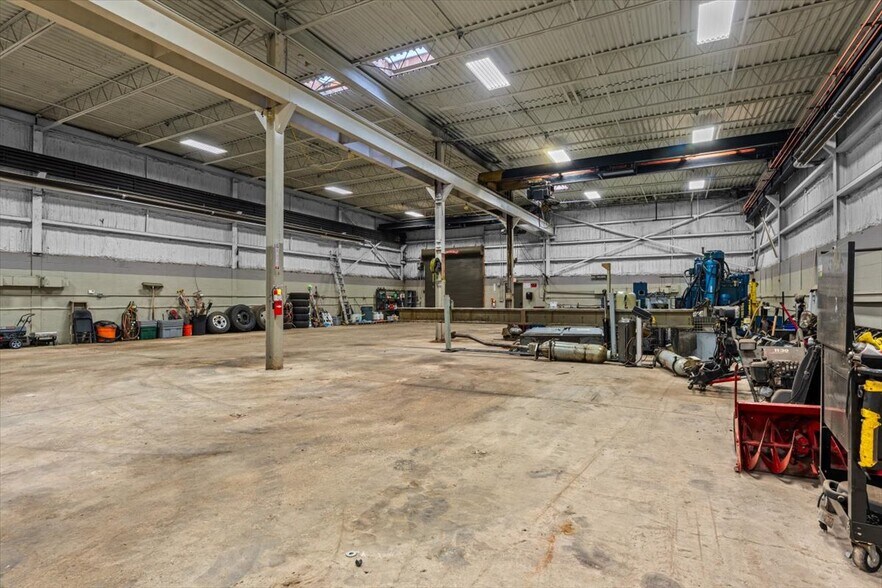 More Photos Of 59230 Havenridge Rd, New Haven Manufacturing For Sale
