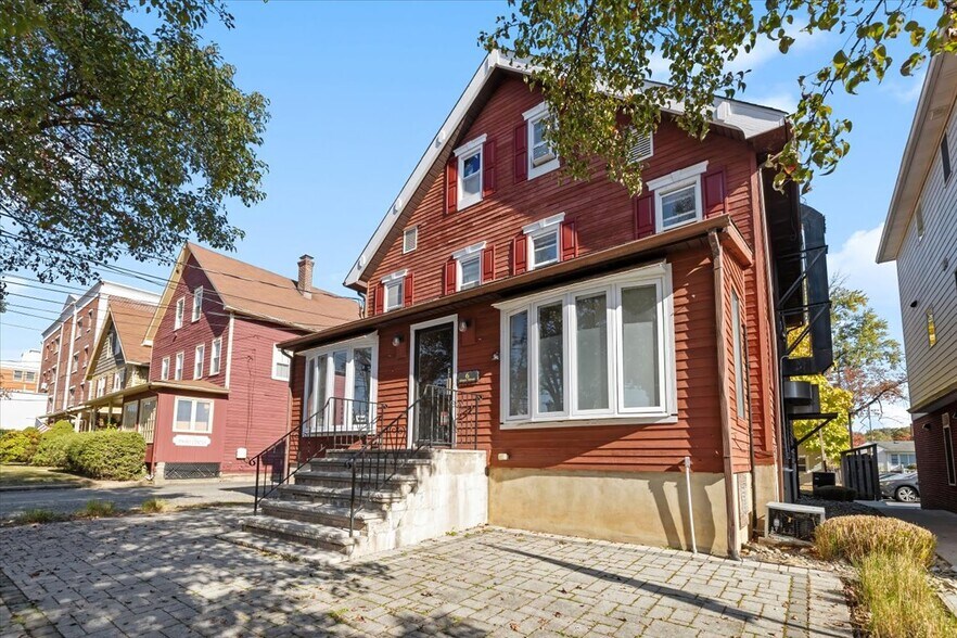 More Photos Of 6 Elmer St, Madison Storefront Retail Residential For Sale