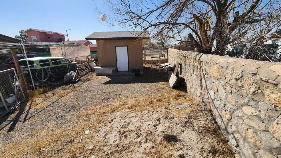 More Photos Of 216 S Schutz Dr, El Paso Apartments For Sale