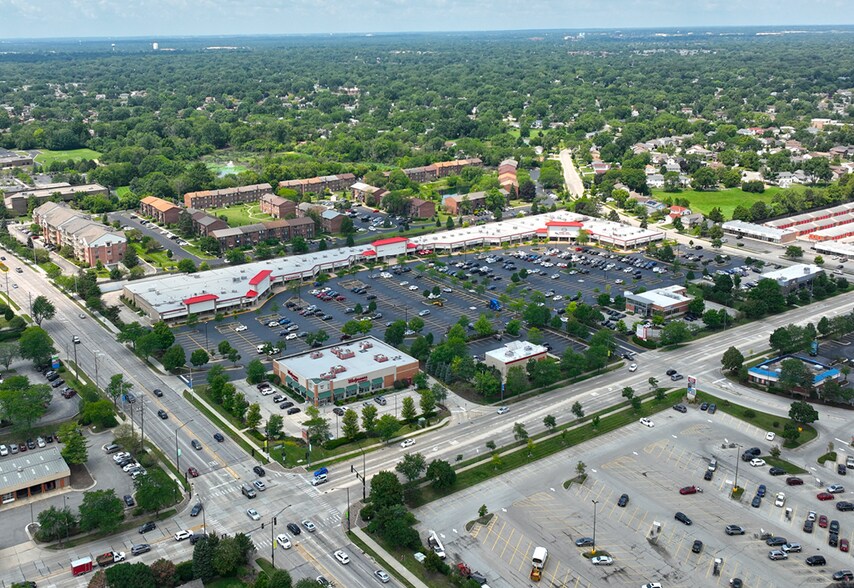 More Photos Of 1090-1170 S Roselle Rd, Schaumburg Storefront For Lease