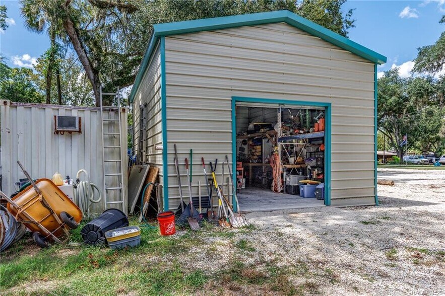 More Photos Of 6617 Riverside Dr, Yankeetown Marina For Sale