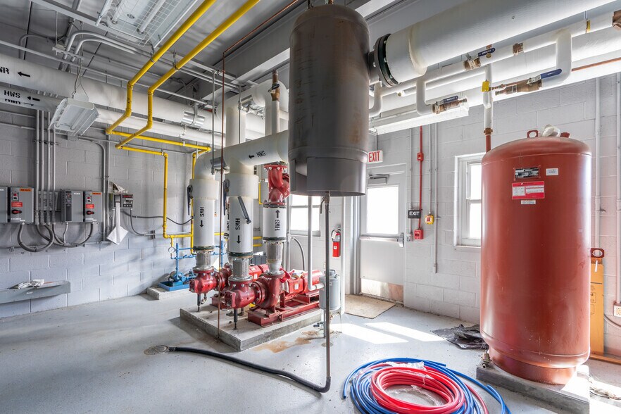 More Photos Of 101 Broad St, Ashland Hospital For Sale