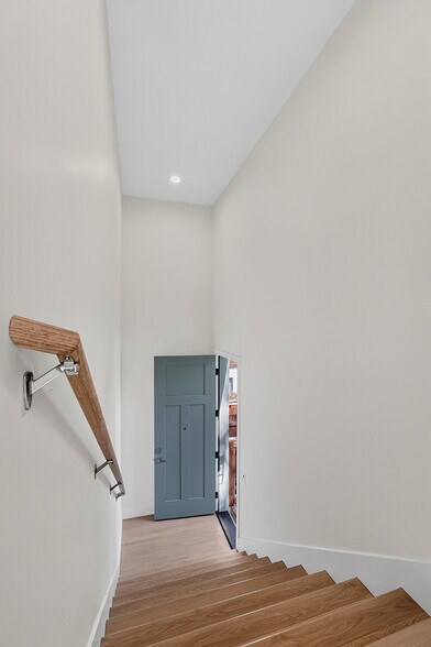 More Photos Of 2423 L St, Sacramento Apartments For Sale