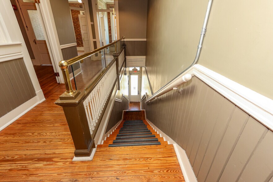 More Photos Of 154 Magnolia St, Spartanburg Storefront Retail Office For Lease