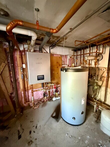 More Photos Of 4822 Hyde Park Blvd, Niagara Falls Apartments For Sale