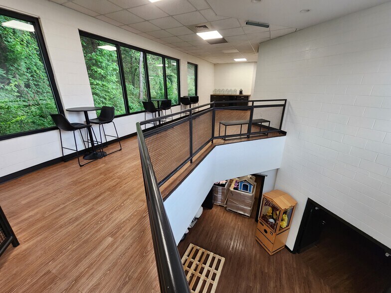 More Photos Of 501 Howell Rd, Greenville Office For Lease