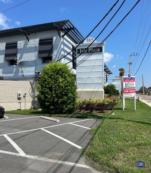 More Photos Of 595 N Courtenay Pky, Merritt Island Medical For Lease