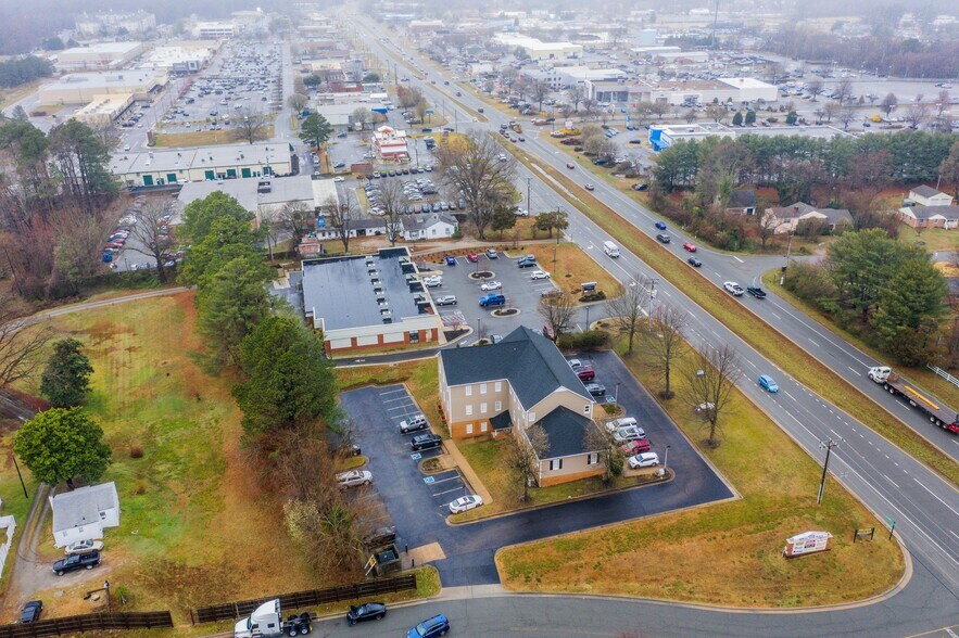 More Photos Of 6501 Mechanicsville Tpke, Mechanicsville Office For Lease