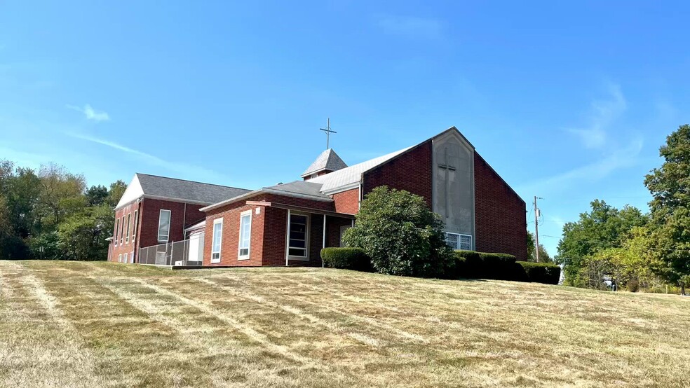 Primary Photo Of 14394 Youngstown Pittsburgh Rd, Petersburg Religious Facility For Sale