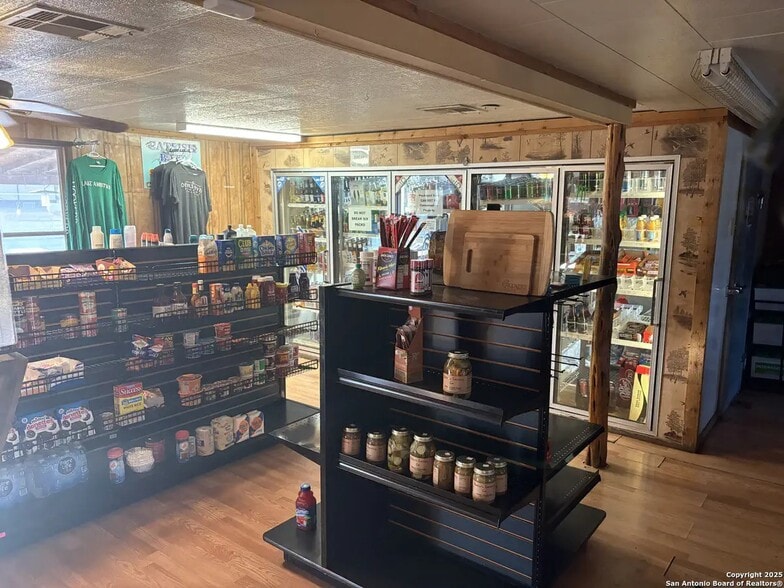 More Photos Of 7116 Texas R 2, Del Rio Convenience Store For Sale