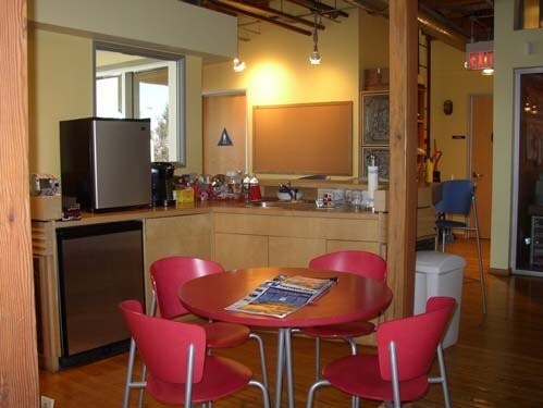 More Photos Of 15422 Ventura Blvd, Sherman Oaks Loft Creative Space For Lease